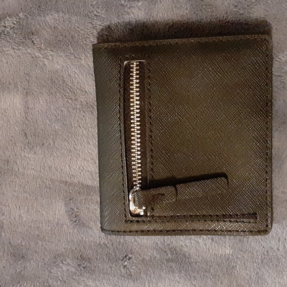 Kate Spade wallet - Picture 5 of 5
